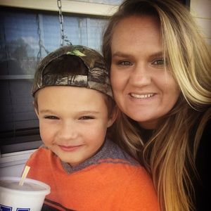 Meet your Posher, Felicia